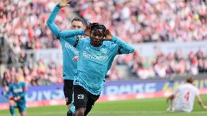 罗马诺:弗林蓬接下来几小时完成利物浦体检和签约的最后一部分