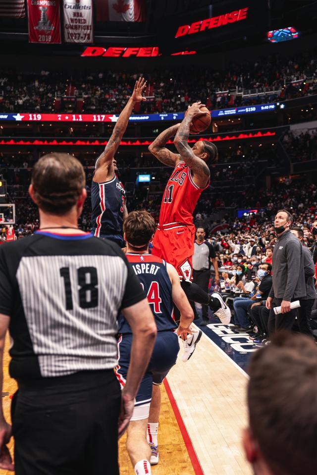 1641095388275038642.jpg FIEKZ4MXIAM7wtc.jpg