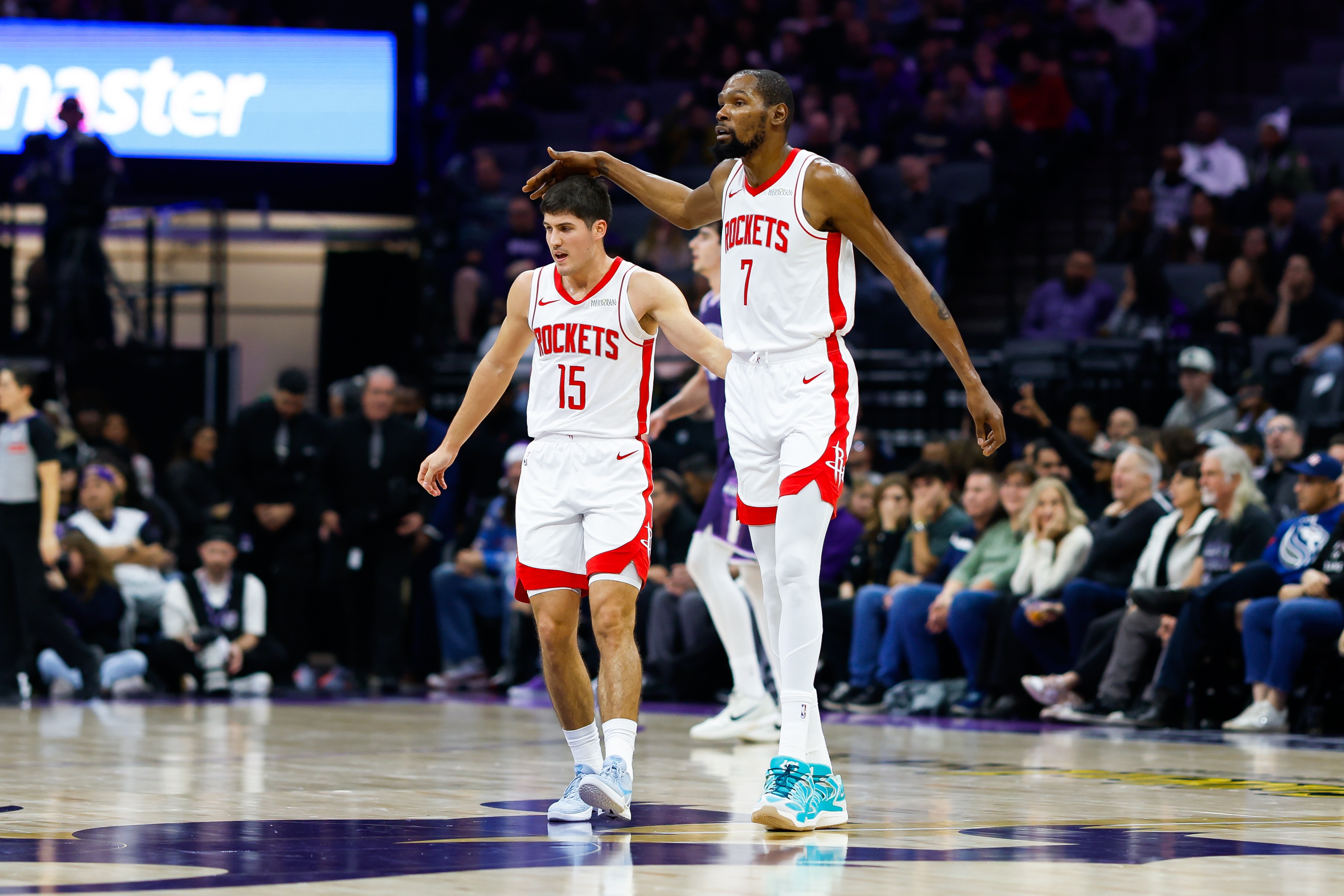 kaiyun-KD日常夸奖谢泼德:他能突能投&防守积极 为其他人打开了空间